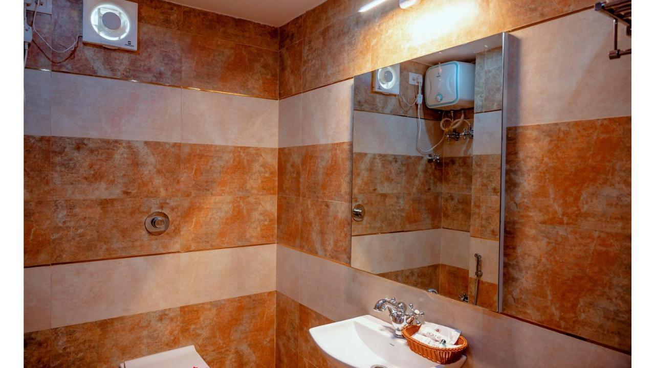 Hotel Dc Star Tarapith Luaran gambar